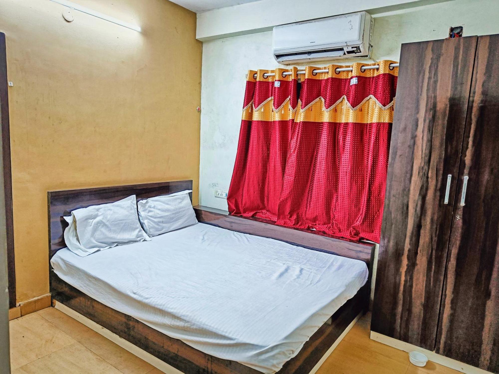 Rest Inn Hotel Newtown Road Near Tata Medical Калькутта Экстерьер фото