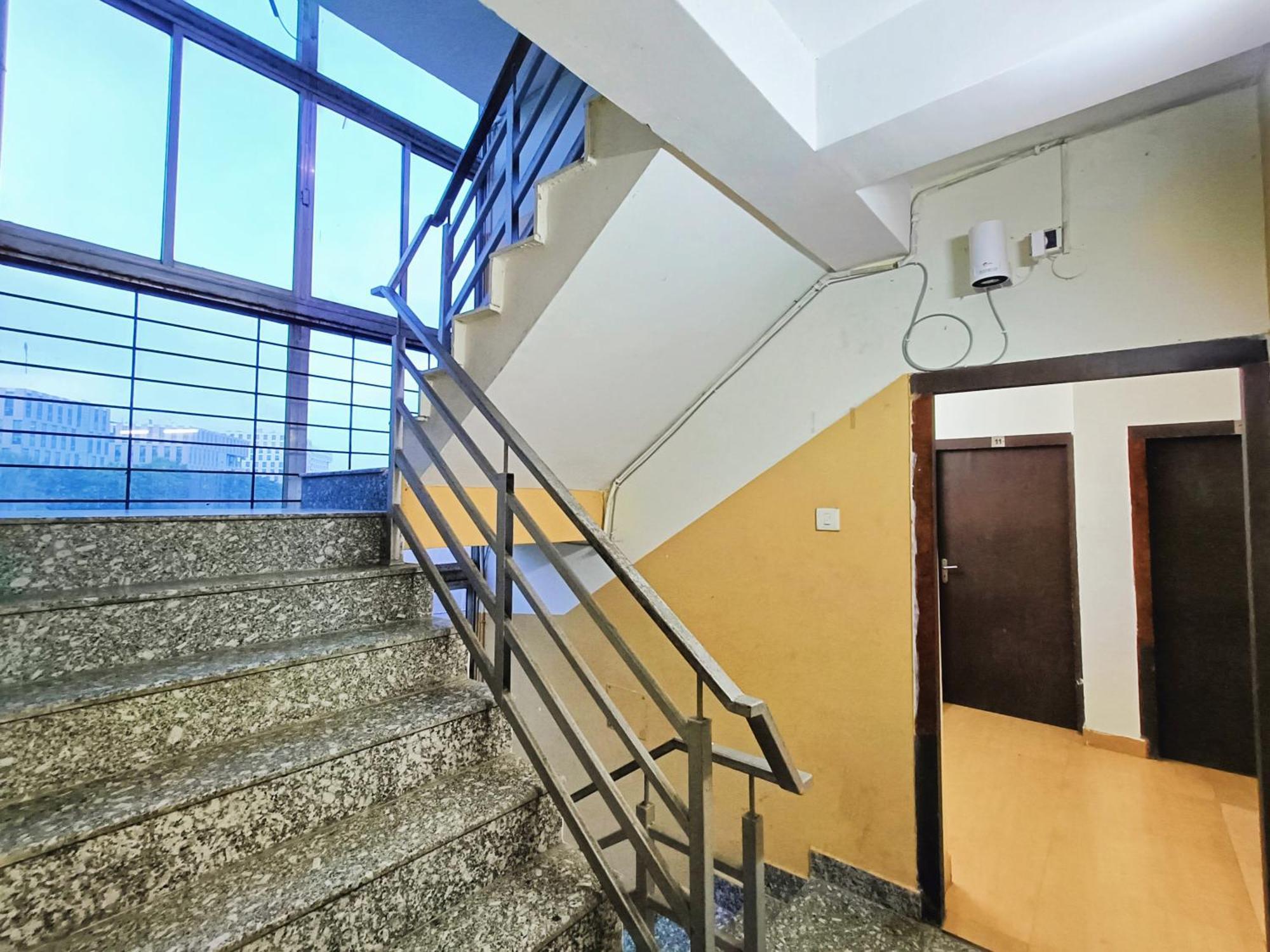 Rest Inn Hotel Newtown Road Near Tata Medical Калькутта Экстерьер фото